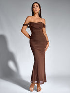 Robe À Épaules Dénudées, Froncée & Zippée Dans Le Dos