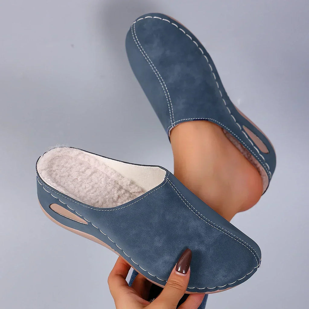 Nora™ – Pantofole Ortopediche Calde per il Comfort Quotidiano