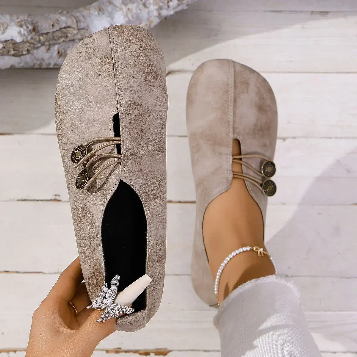 Mocassins Boutonnés En Daim Pour Femme