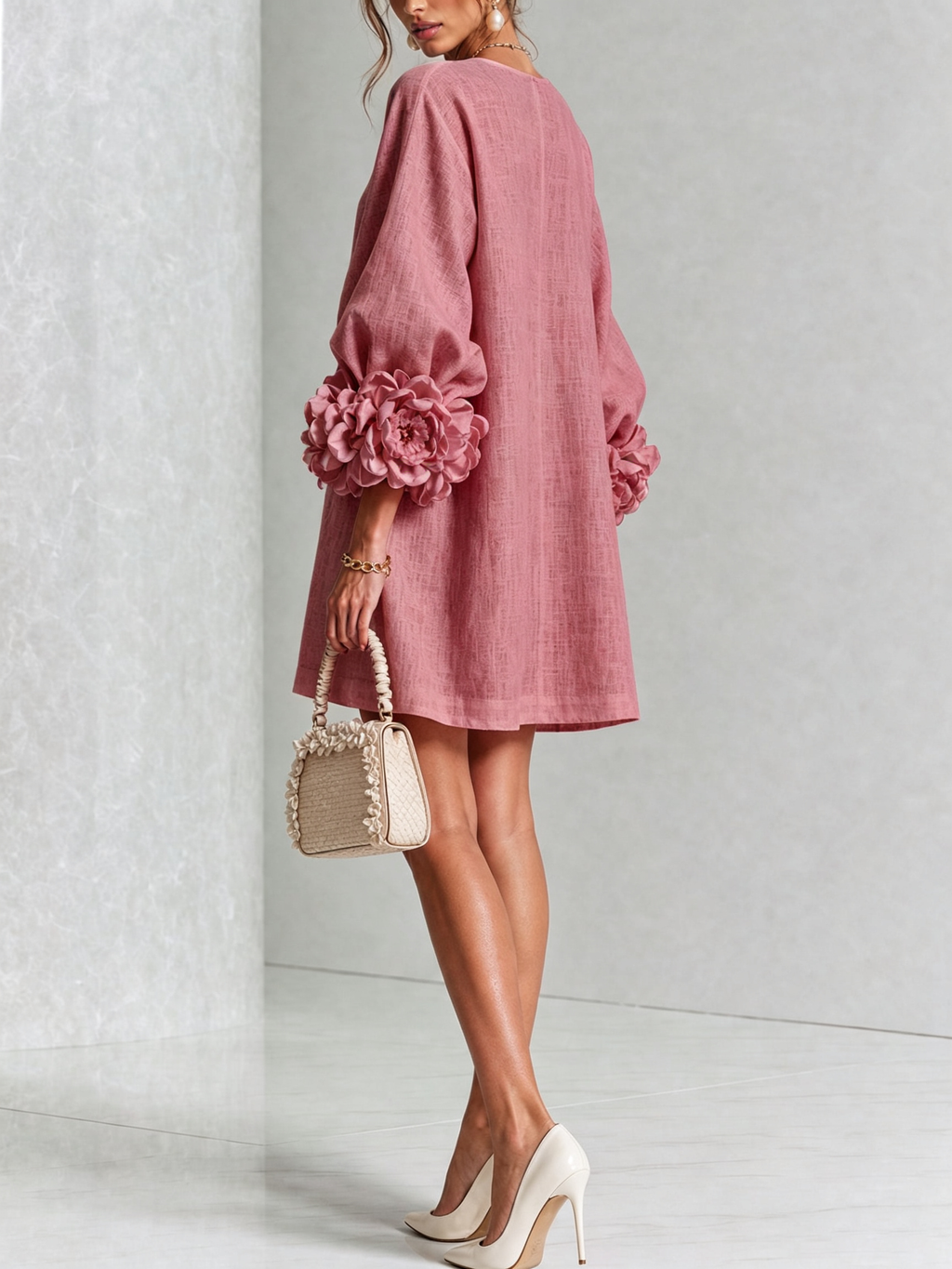 Robe Boutonnée Avec Des Poignets À Motif Floral